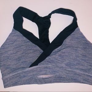 Lululemon sports bra size 4!